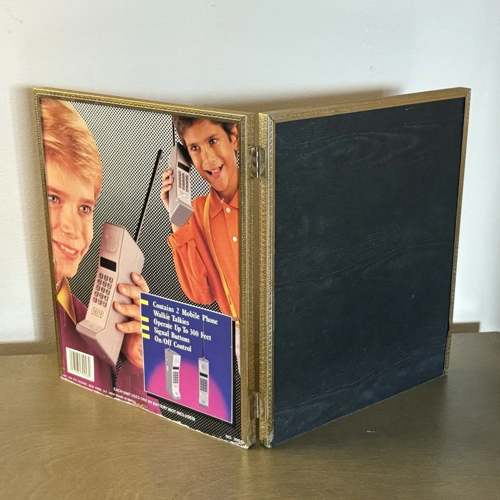 Vintage 8x10 Photo Picture Frame Bi-fold Gold‎ Tone Embossed Brass Metal Hinge